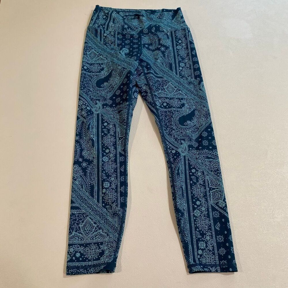 Fabletics PowerHold Blue Paisley Print Leggings Women’s High Waisted Compression